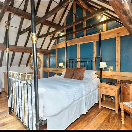 Hotel Sebastians Oswestry Esterno foto