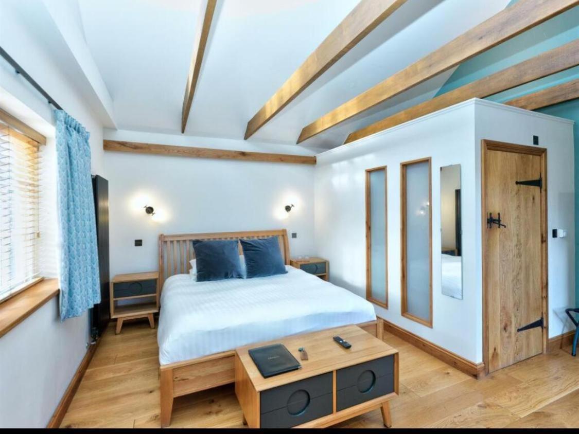 Hotel Sebastians Oswestry Esterno foto