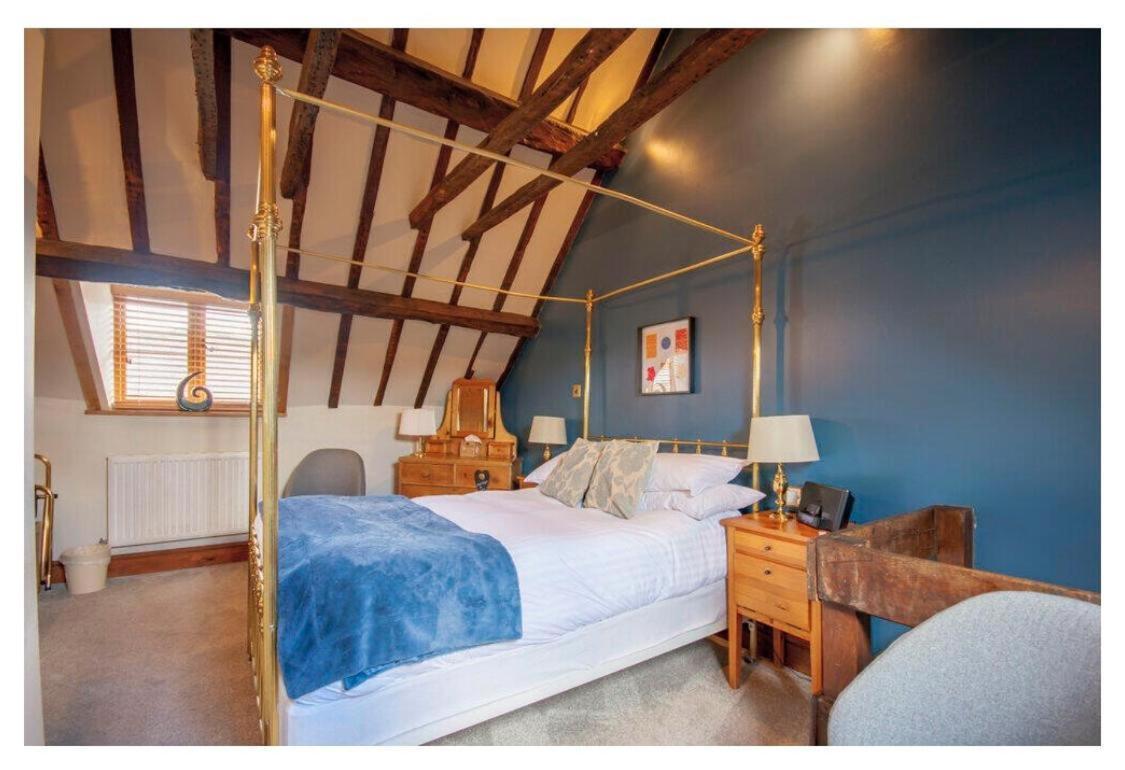 Hotel Sebastians Oswestry Esterno foto