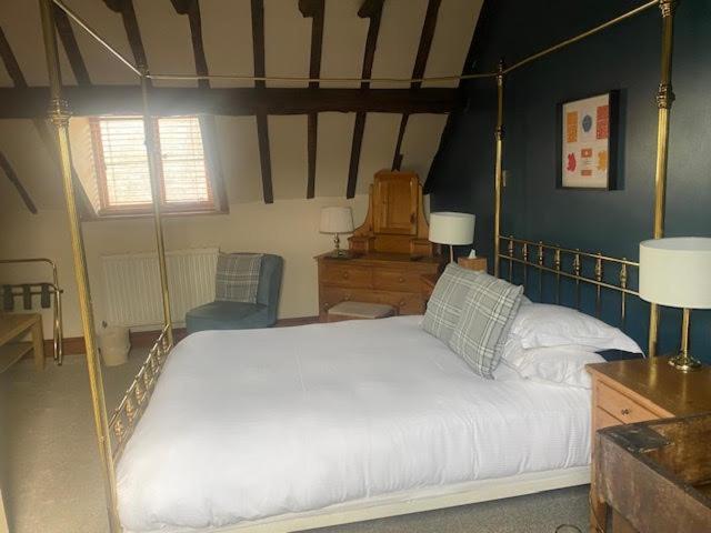 Hotel Sebastians Oswestry Esterno foto