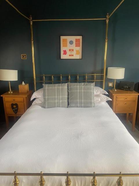 Hotel Sebastians Oswestry Esterno foto
